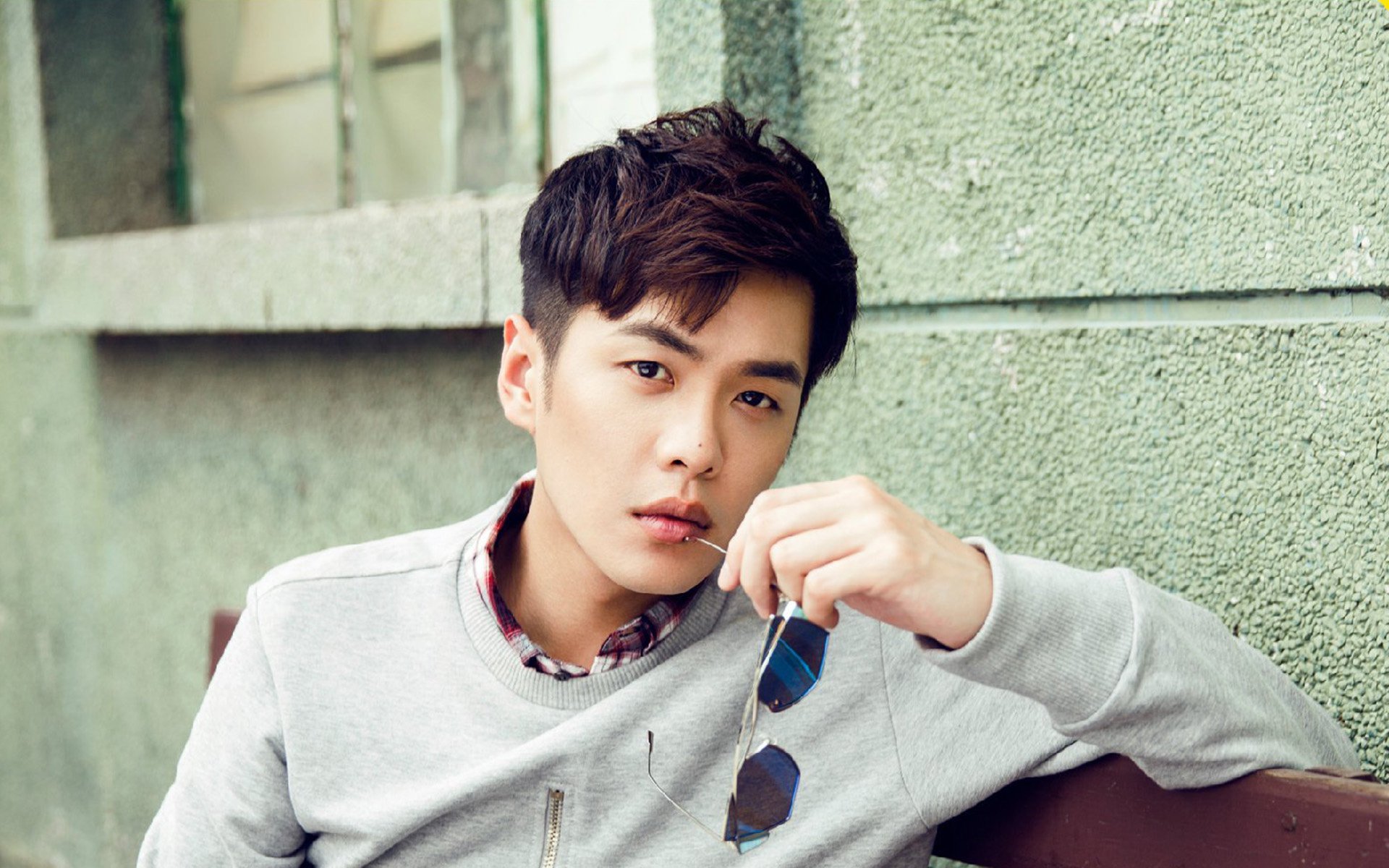 莱比锡红牛强化中路防守控制核心区域，莱比锡红牛是哪个联赛的球队