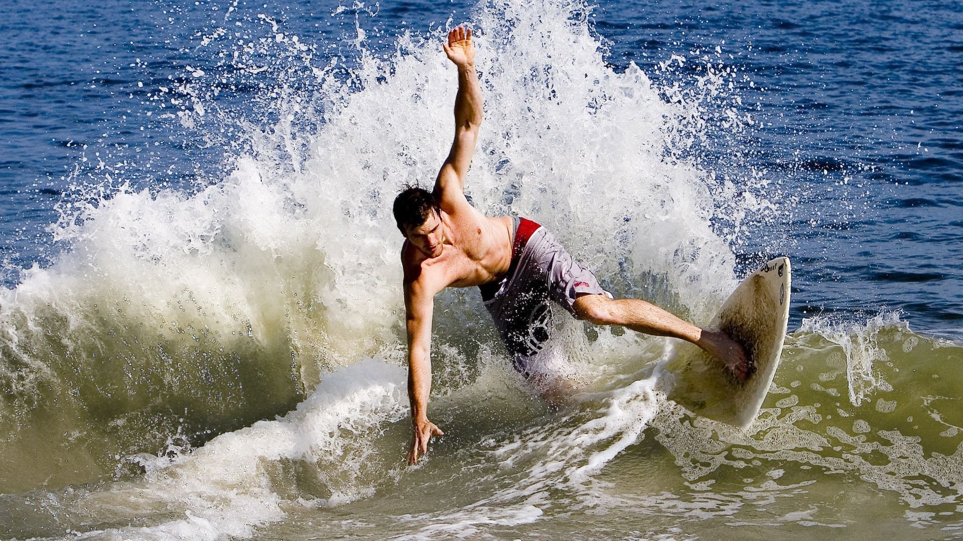 赛事外语服务能力增强助推国际传播,外语大赛